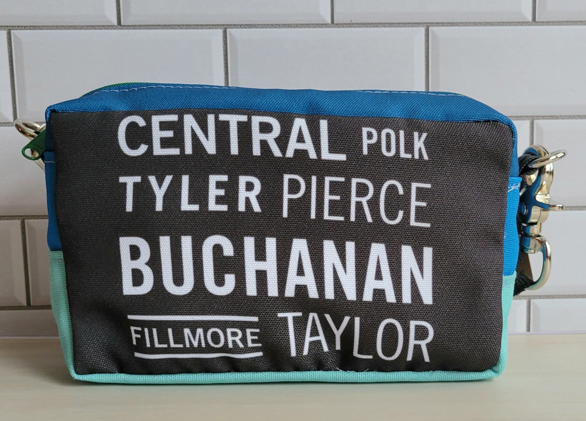 central-northeast-minneapolis-fanny-pack-bag-front-view central-northeast-minneapolis-fanny-pack-bag-front-view